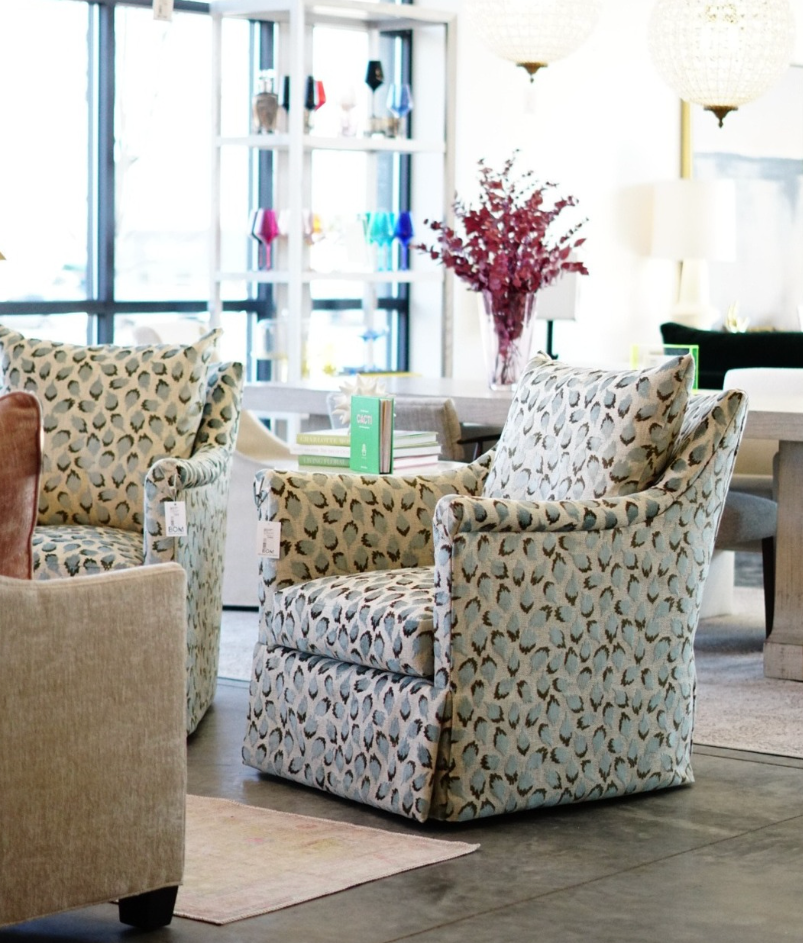 Devin Falls Swivel Chair